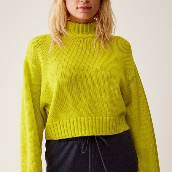 Aritzia Sweaters - Aritzia Wilfred Free Heinen sweater neon lime s